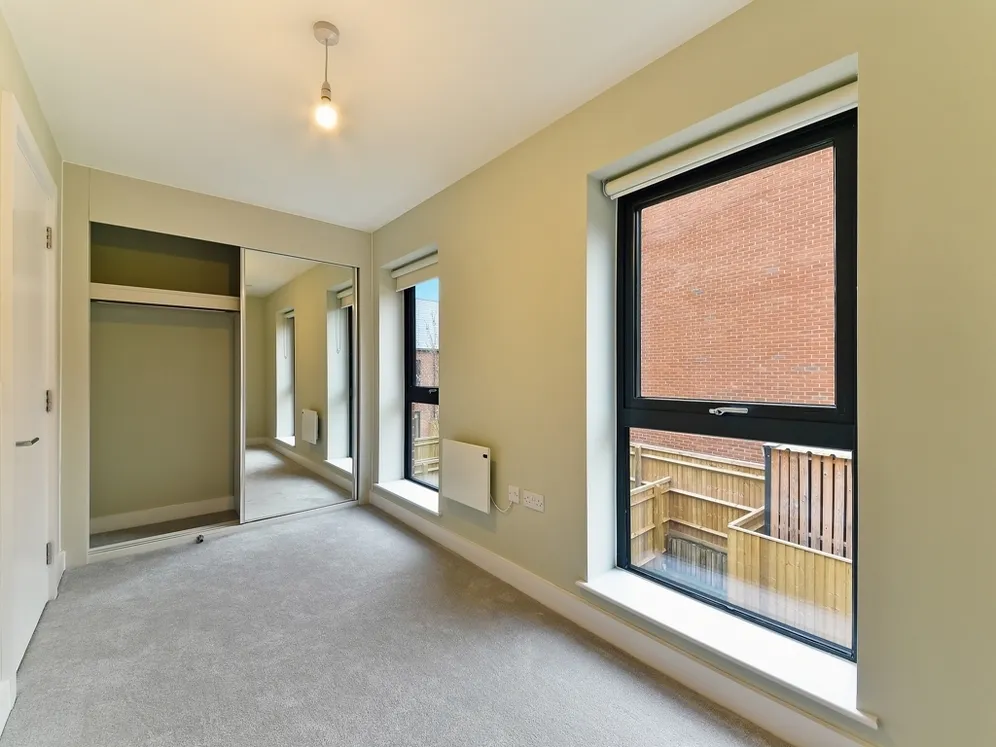 4 Highfield Avenue, 11 Market Street Newbury RG14 photo 7