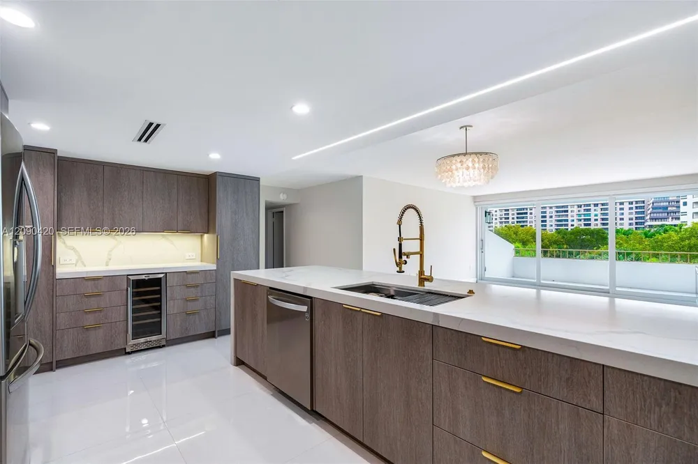 155 Ocean Lane Dr, Key Biscayne, FL 33149