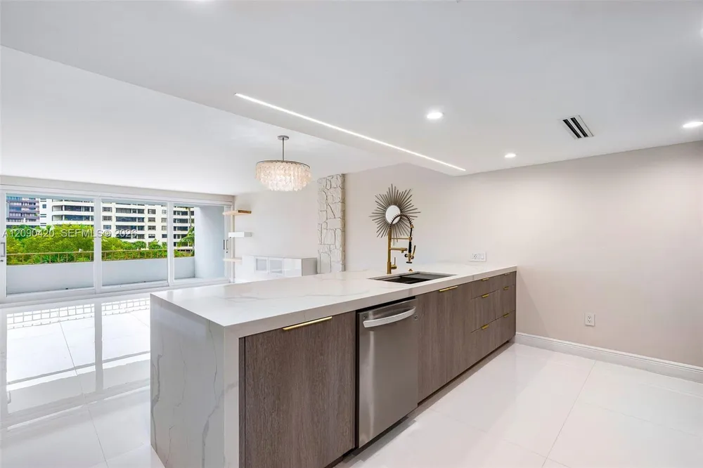 155 Ocean Lane Dr, Key Biscayne, FL 33149