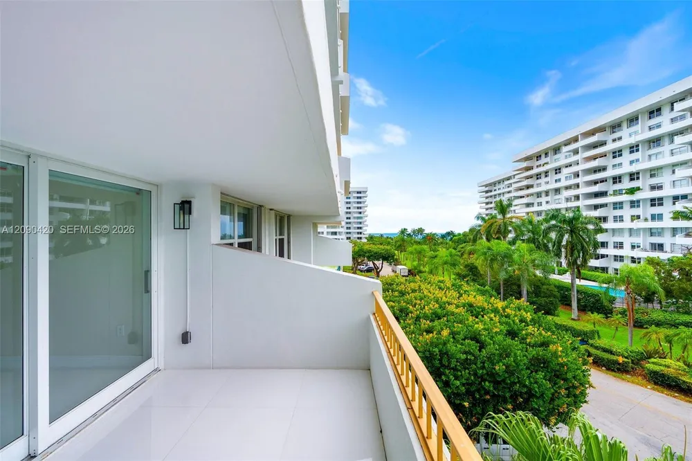 155 Ocean Lane Dr, Key Biscayne, FL 33149