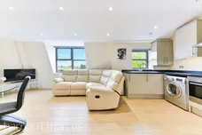 Barnsbury Lane, SURBITON