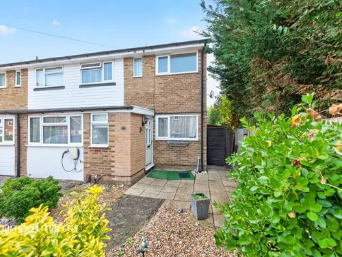 Holcon Court, Redhillphoto