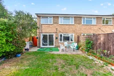 Holcon Court, Redhill