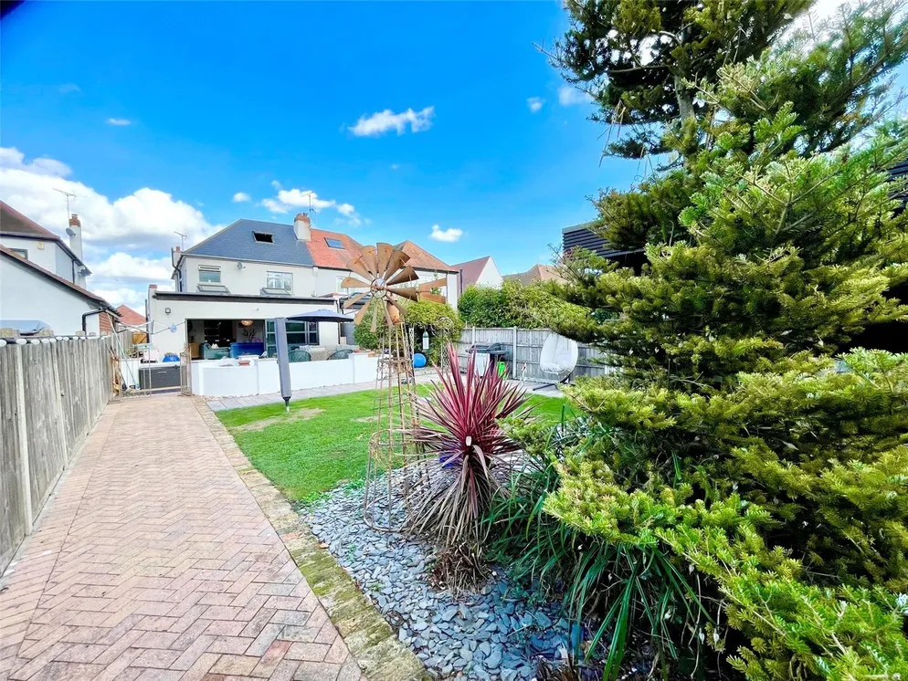 Property carousel item 28