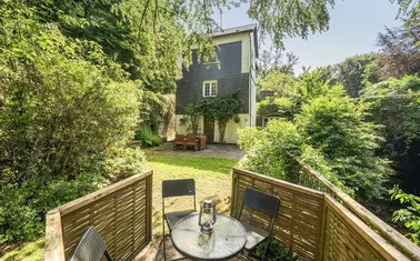 Avonwick, South Brent