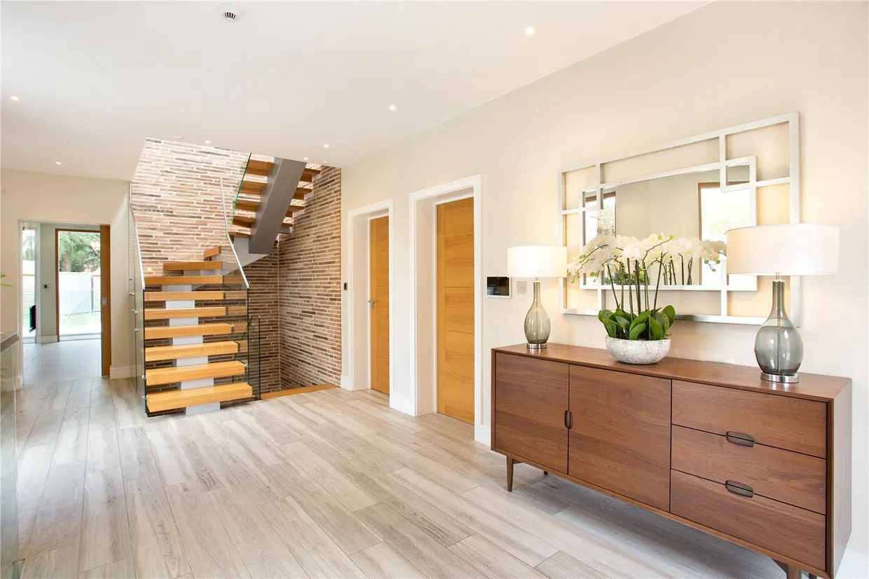Bramcote Road, London, SW15 photo 4