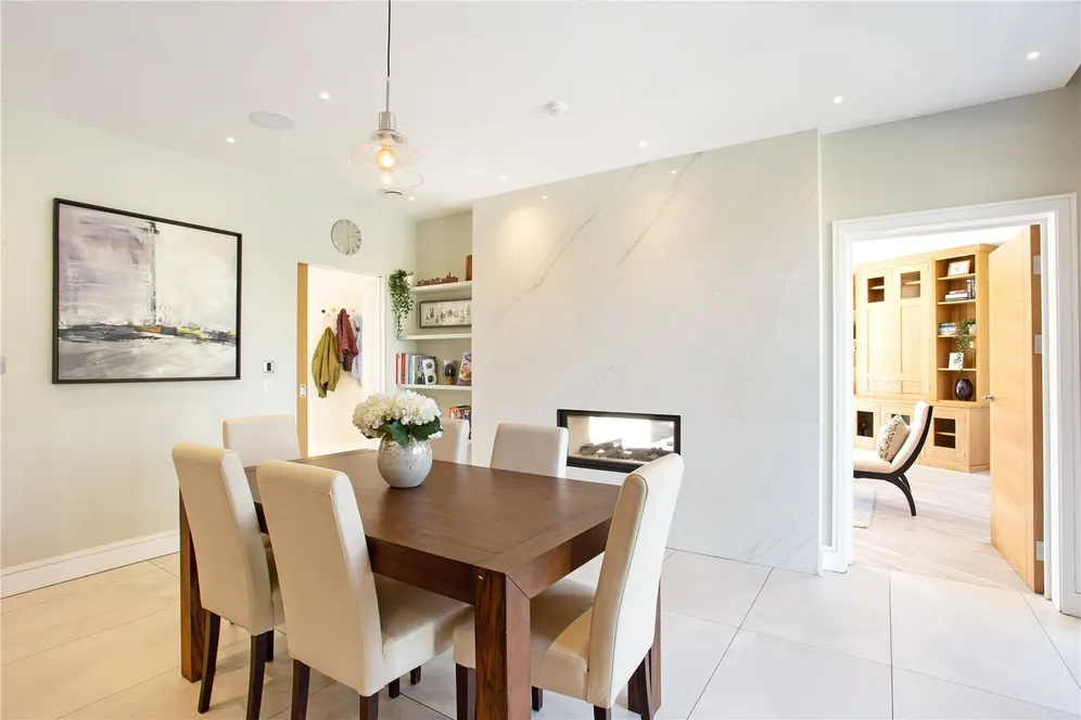 Bramcote Road, London, SW15 photo 5