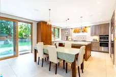 Bramcote Road, London, SW15 photo 14