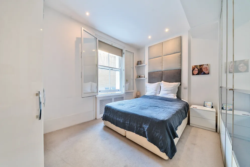 Abingdon Road, London, W8 photo 6