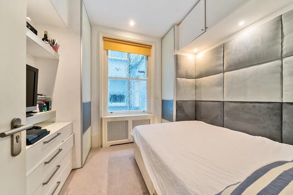 Abingdon Road, London, W8 photo 7