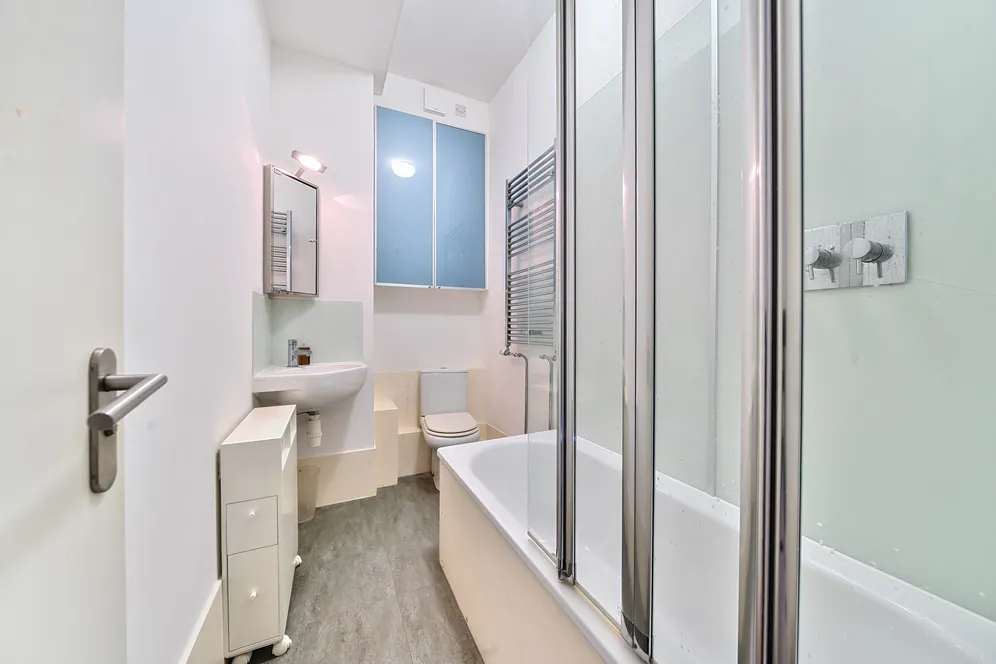 Abingdon Road, London, W8 photo 13