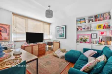 Hillcrest, Sunray Avenue, London
