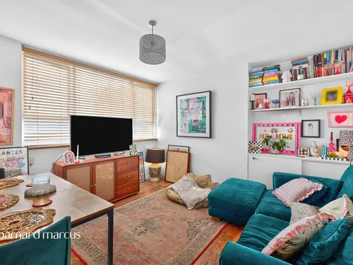 Hillcrest, Sunray Avenue, Londonphoto