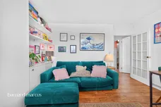 Hillcrest, Sunray Avenue, London