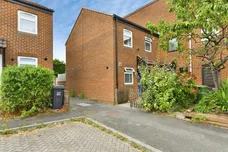 Barnard Court, Wells