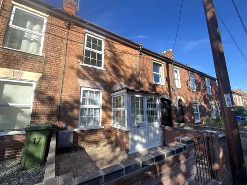 Caxton Road, BECCLESphoto