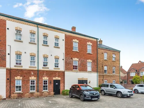 Staldon Court, Swindonphoto
