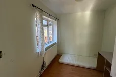 Cranleigh Close, LONDON