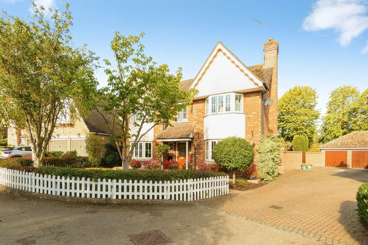Sacombe Mews, Stevenage