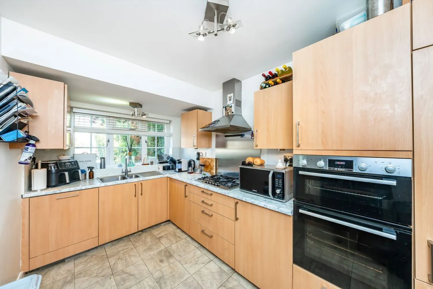 Dresden Way, Weybridge, KT13 photo 3