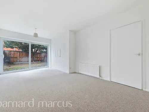 Midhurst Avenue, CROYDONphoto