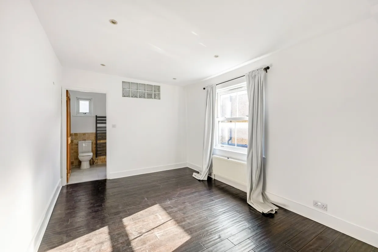 Devonshire Road London W4 photo 7