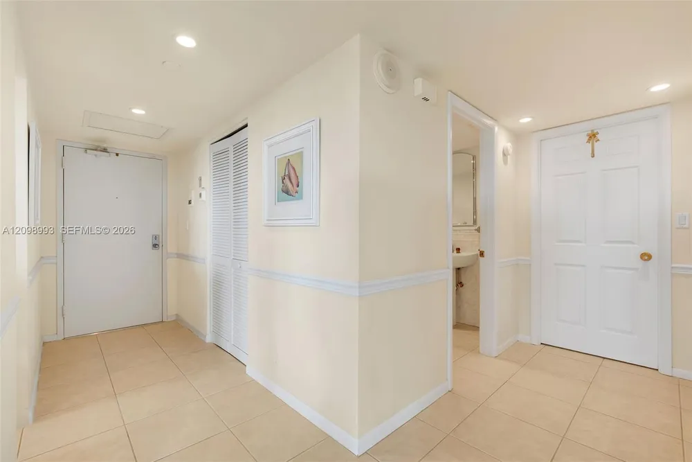 3200 Port Royale Dr N, Fort Lauderdale, FL 33308
