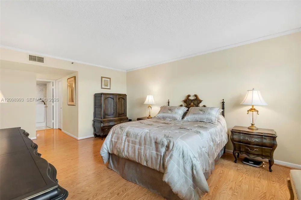 3200 Port Royale Dr N, Fort Lauderdale, FL 33308