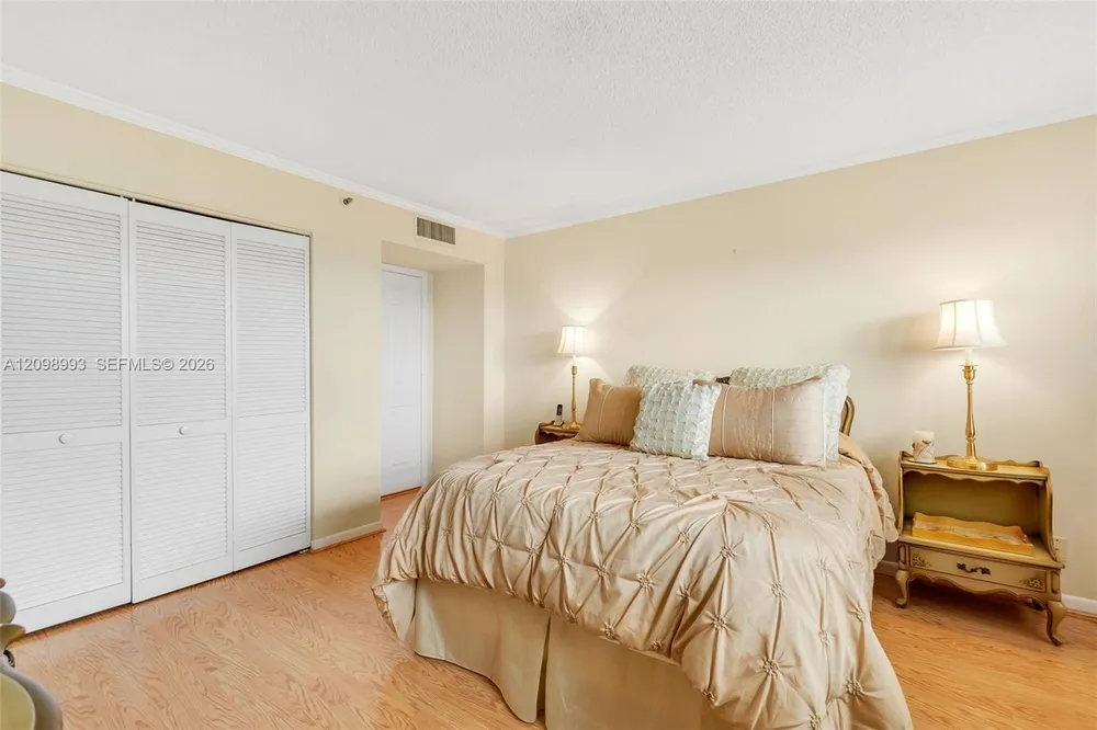 3200 Port Royale Dr N, Fort Lauderdale, FL 33308