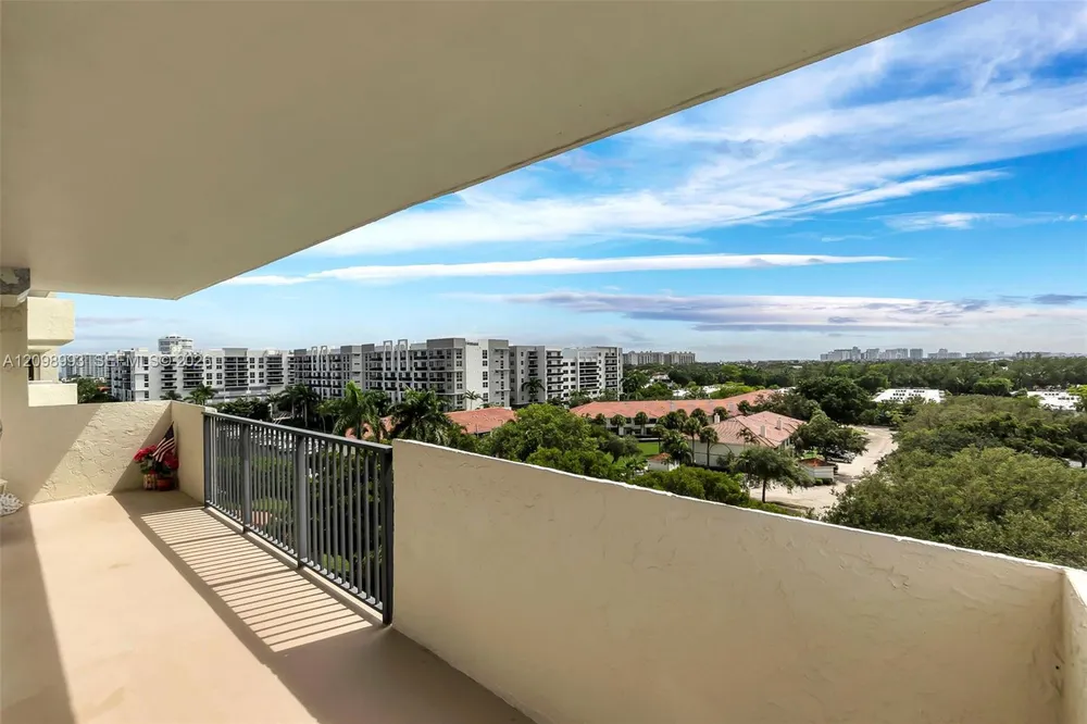 3200 Port Royale Dr N, Fort Lauderdale, FL 33308