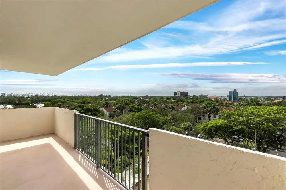 3200 Port Royale Dr N, Fort Lauderdale, FL 33308