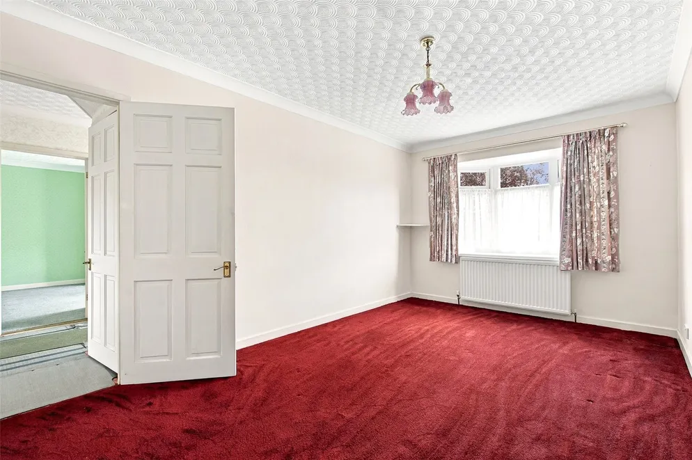 Property carousel item 11