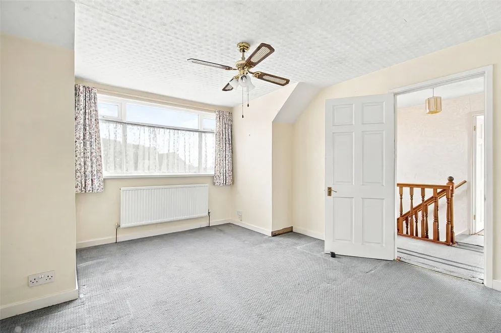 Property carousel item 17