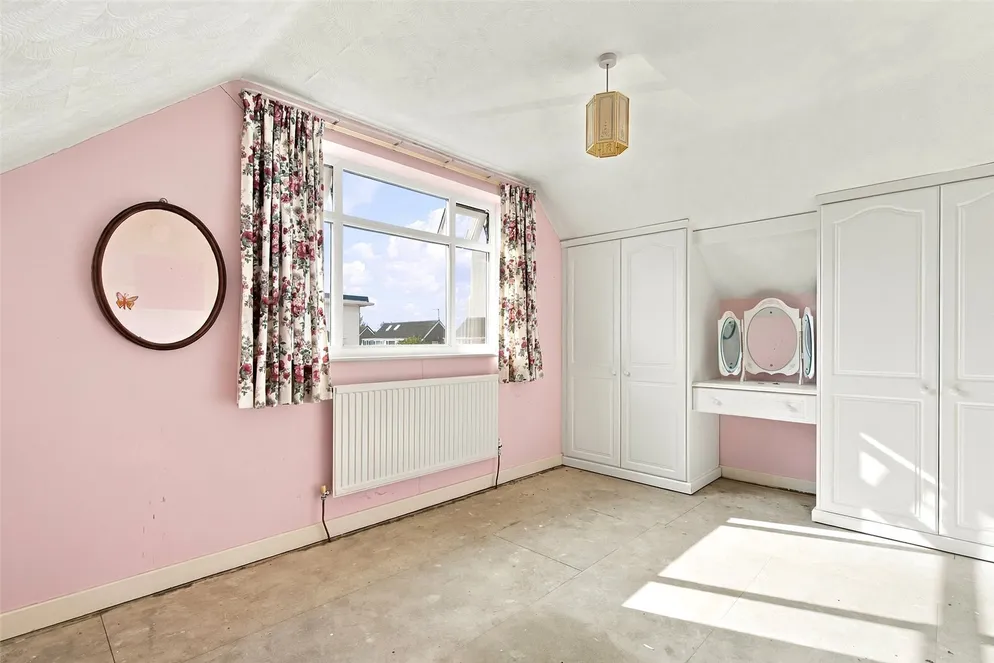 Property carousel item 19