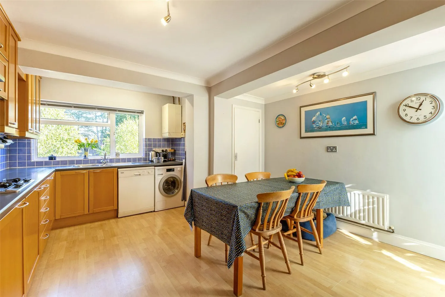 Elmleigh, Midhurst, GU29 photo 5