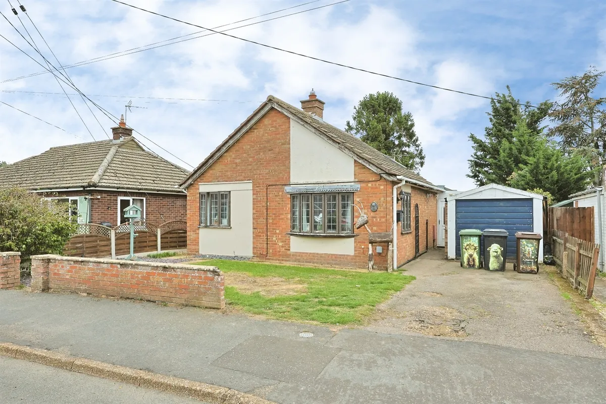 Potters Bar, DEREHAM