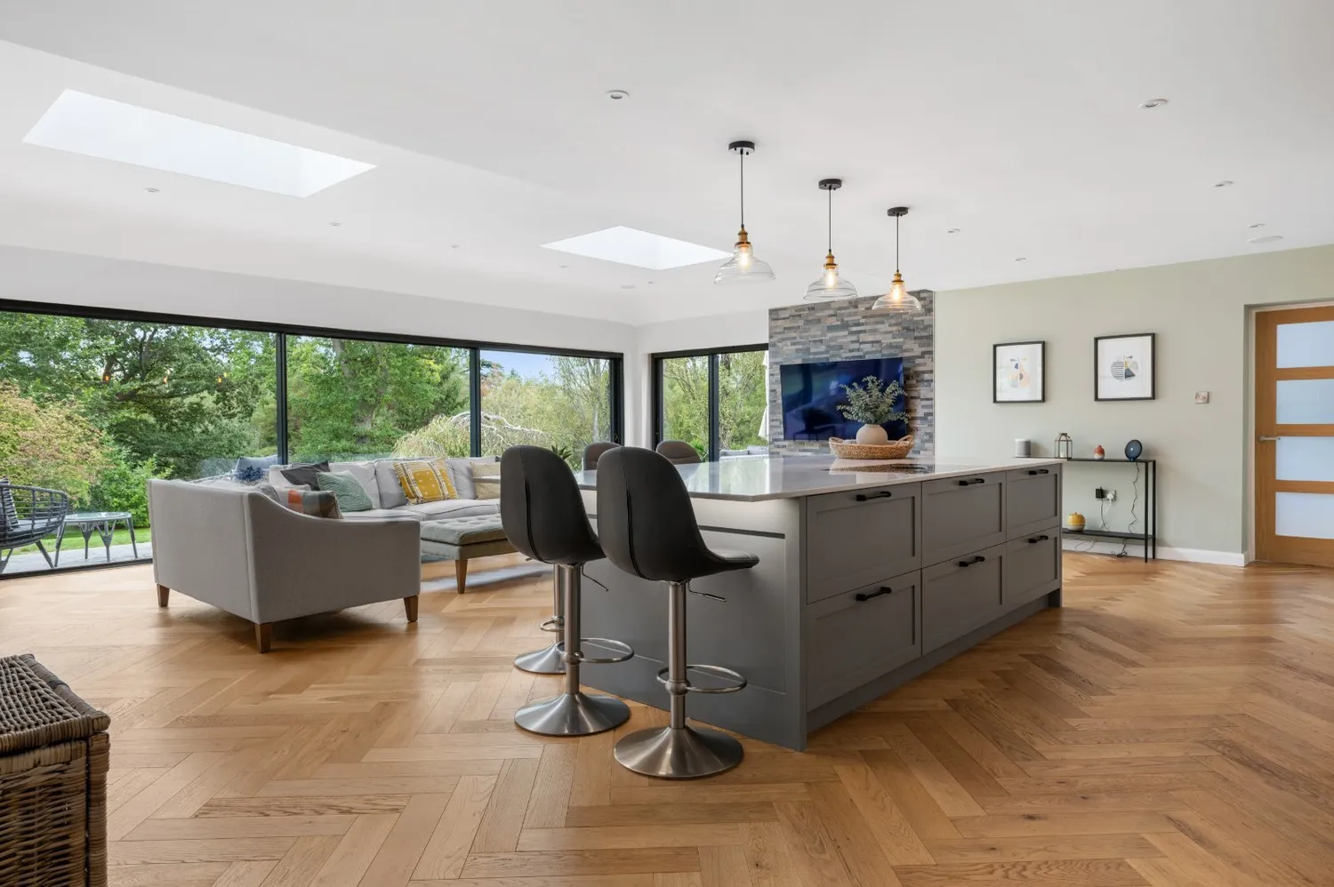 Warden Court, Cuckfield, RH17 photo 3