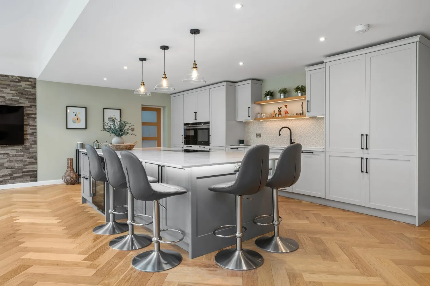 Warden Court, Cuckfield, RH17 photo 4