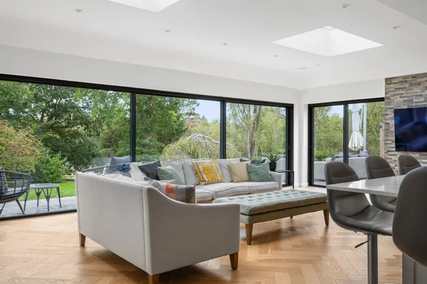 Warden Court, Cuckfield, RH17 photo 5