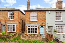 Camden Place Bourne End SL8 photo 1