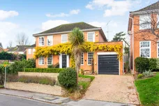 Fairford Close Haywards Heath RH16 photo 1