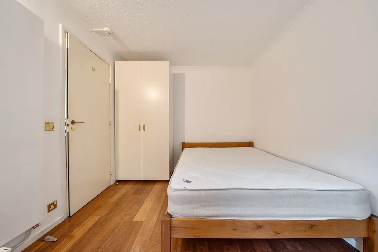 Princes Court, Rotherhithe, SE16 photo 5
