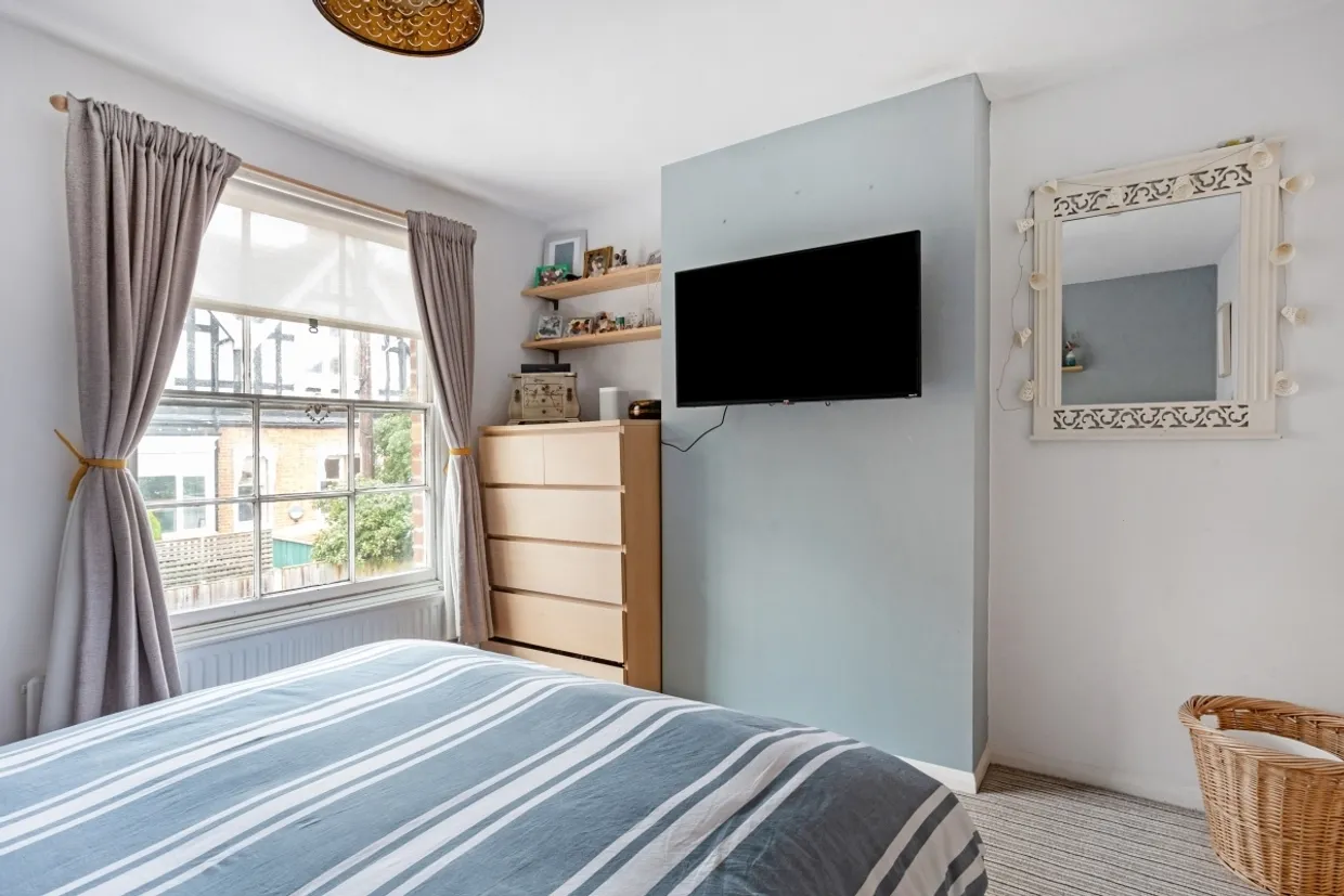 Camden Place Bourne End SL8 photo 7