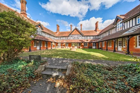 Clarence Road Harpenden AL5