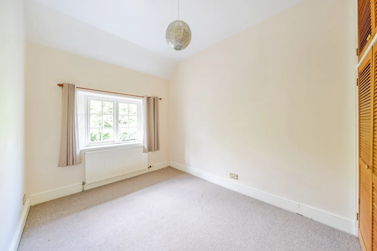 Clarence Road Harpenden AL5 photo 5