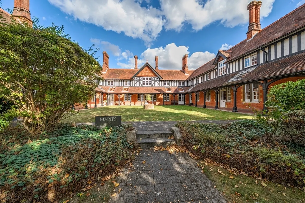 Clarence Road Harpenden AL5 photo 10