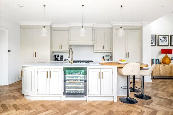 The Ridge, Woldingham, CR3 photo 7
