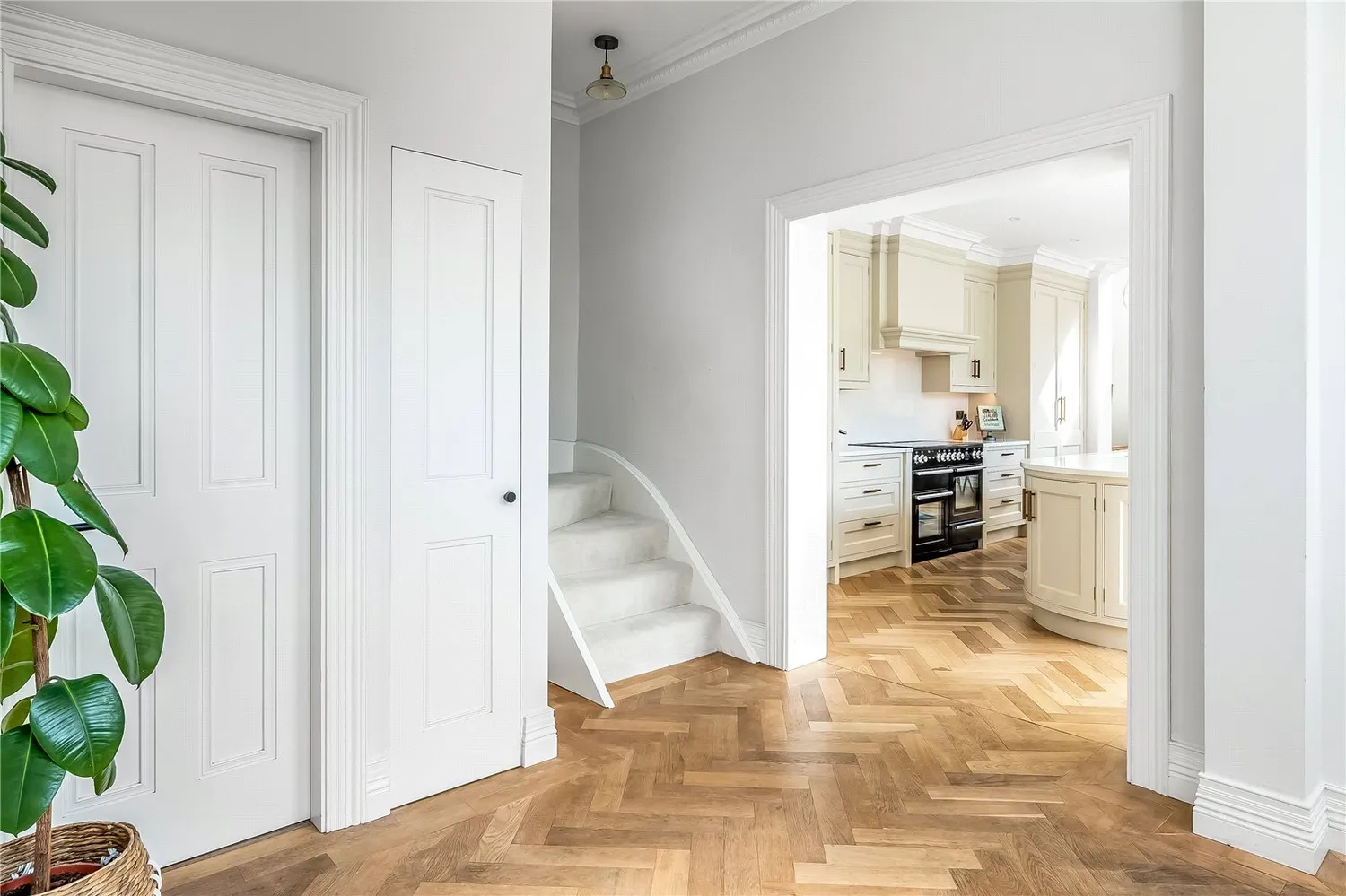 The Ridge, Woldingham, CR3 photo 9