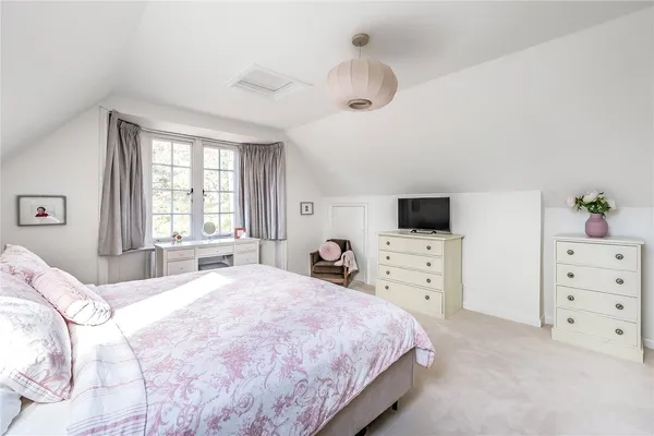 The Ridge, Woldingham, CR3 photo 20