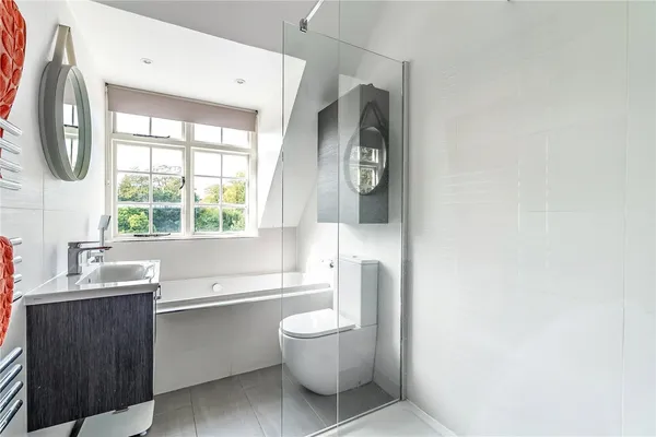 The Ridge, Woldingham, CR3 photo 21